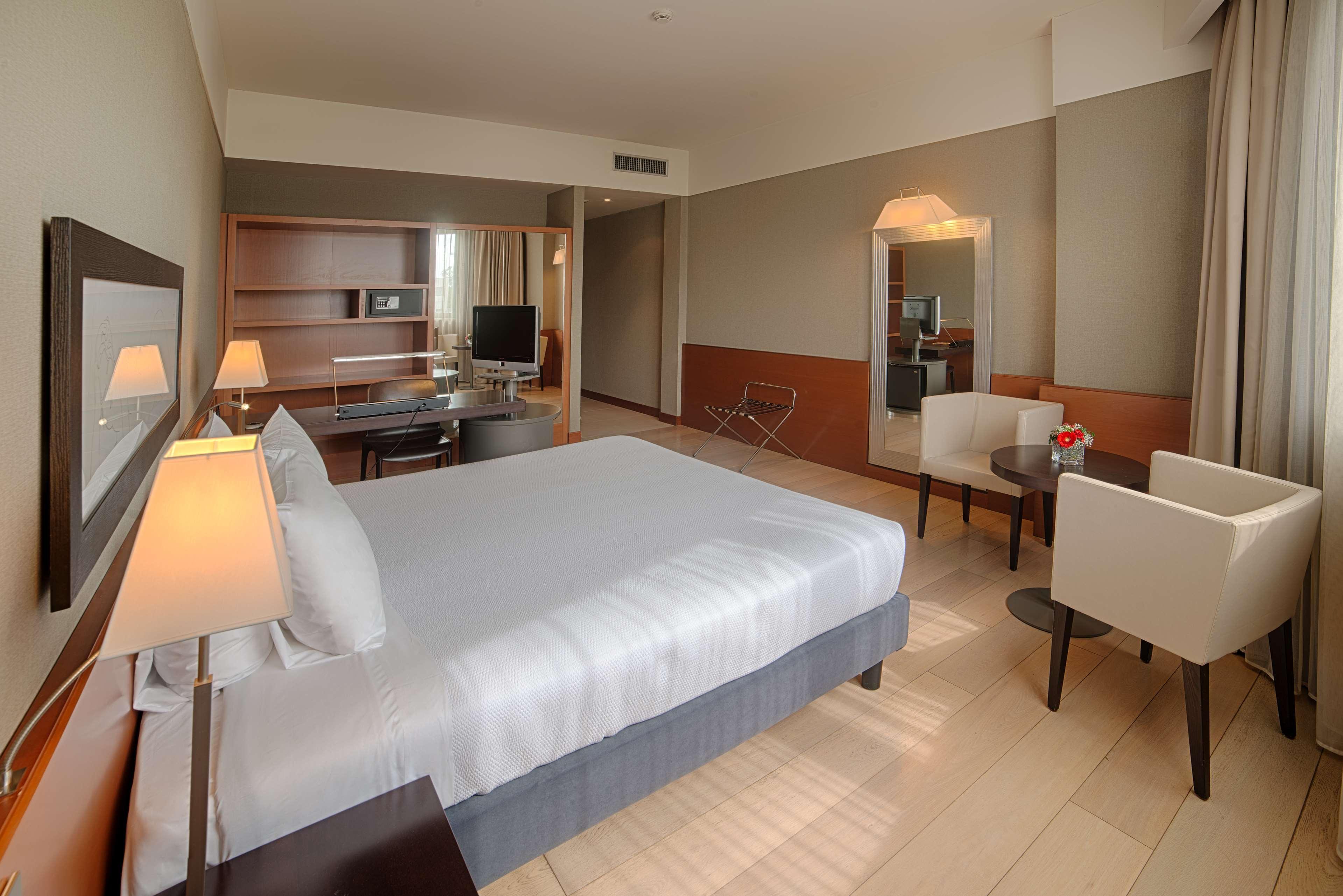 Nh Linate Hotel Peschiera Borromeo Exterior foto