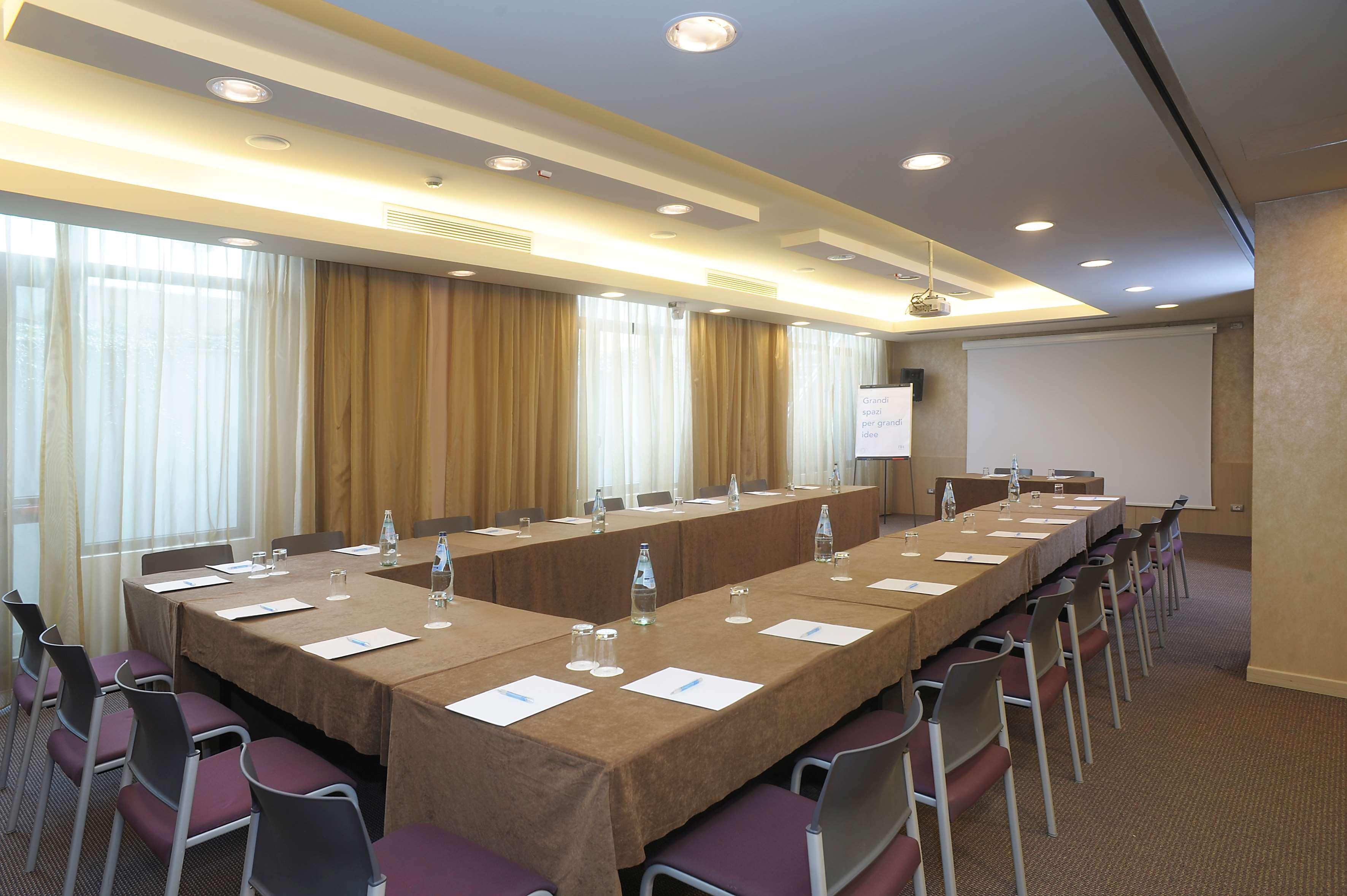 Nh Linate Hotel Peschiera Borromeo Exterior foto