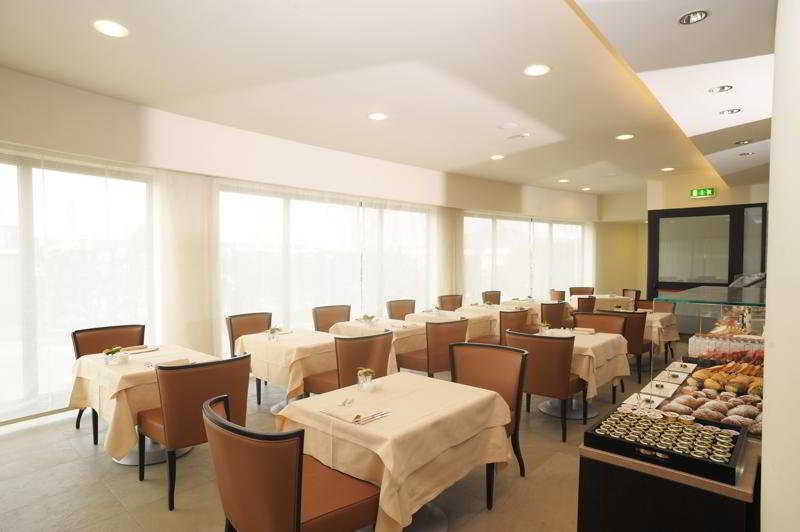 Nh Linate Hotel Peschiera Borromeo Exterior foto