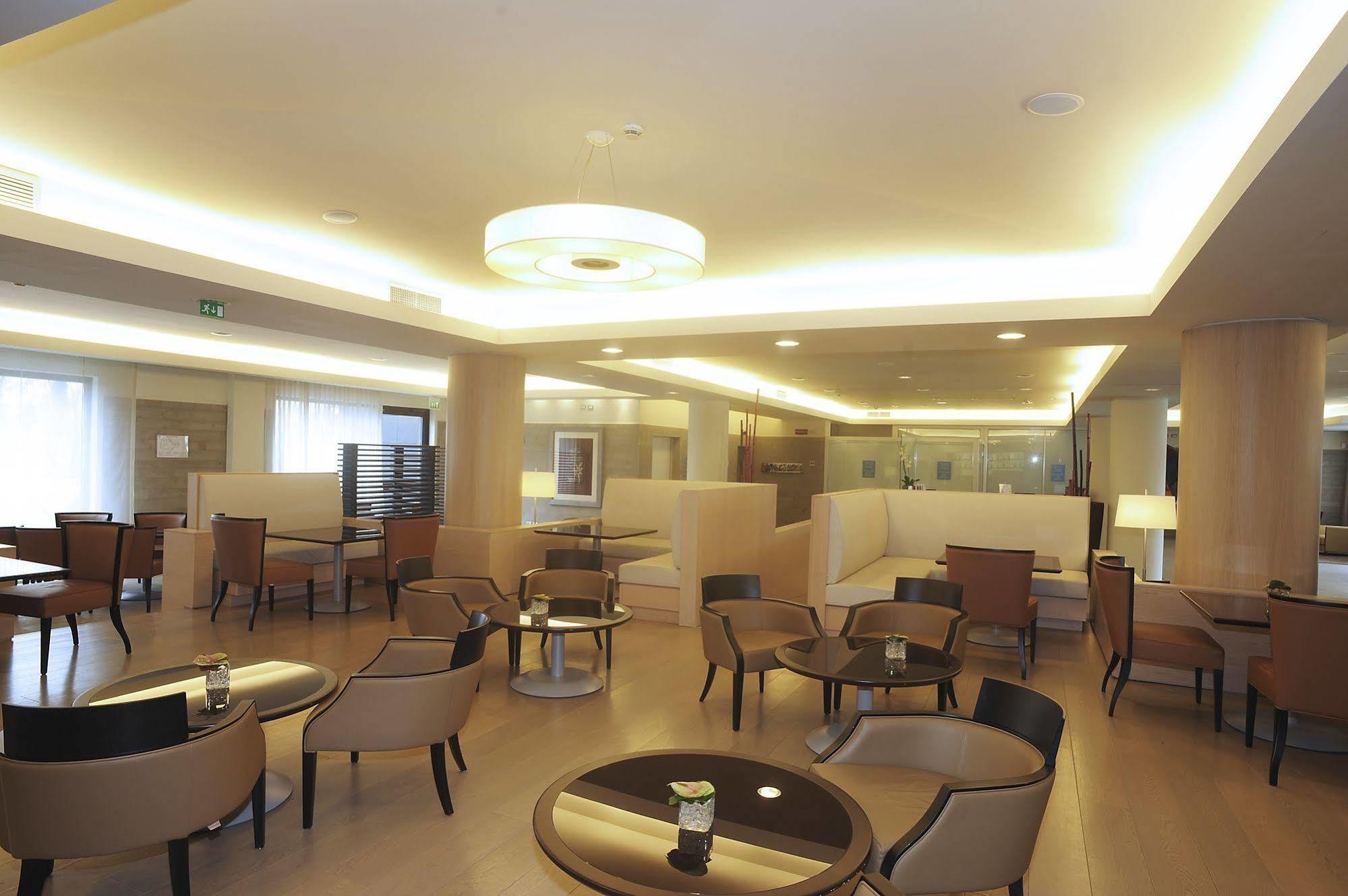 Nh Linate Hotel Peschiera Borromeo Exterior foto